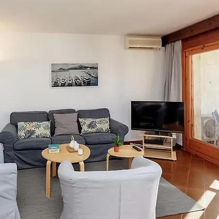 Apartment Amazing In With Wifi And 2 Bedrooms *